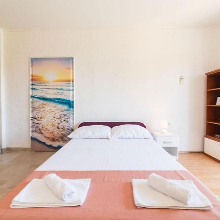 Apartment Livaja Kaštel Novi Kamer foto